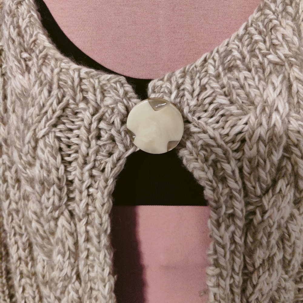 oversized minimalist chunky sweater handmade cardigan  big button  natural - Picture 5 of 8